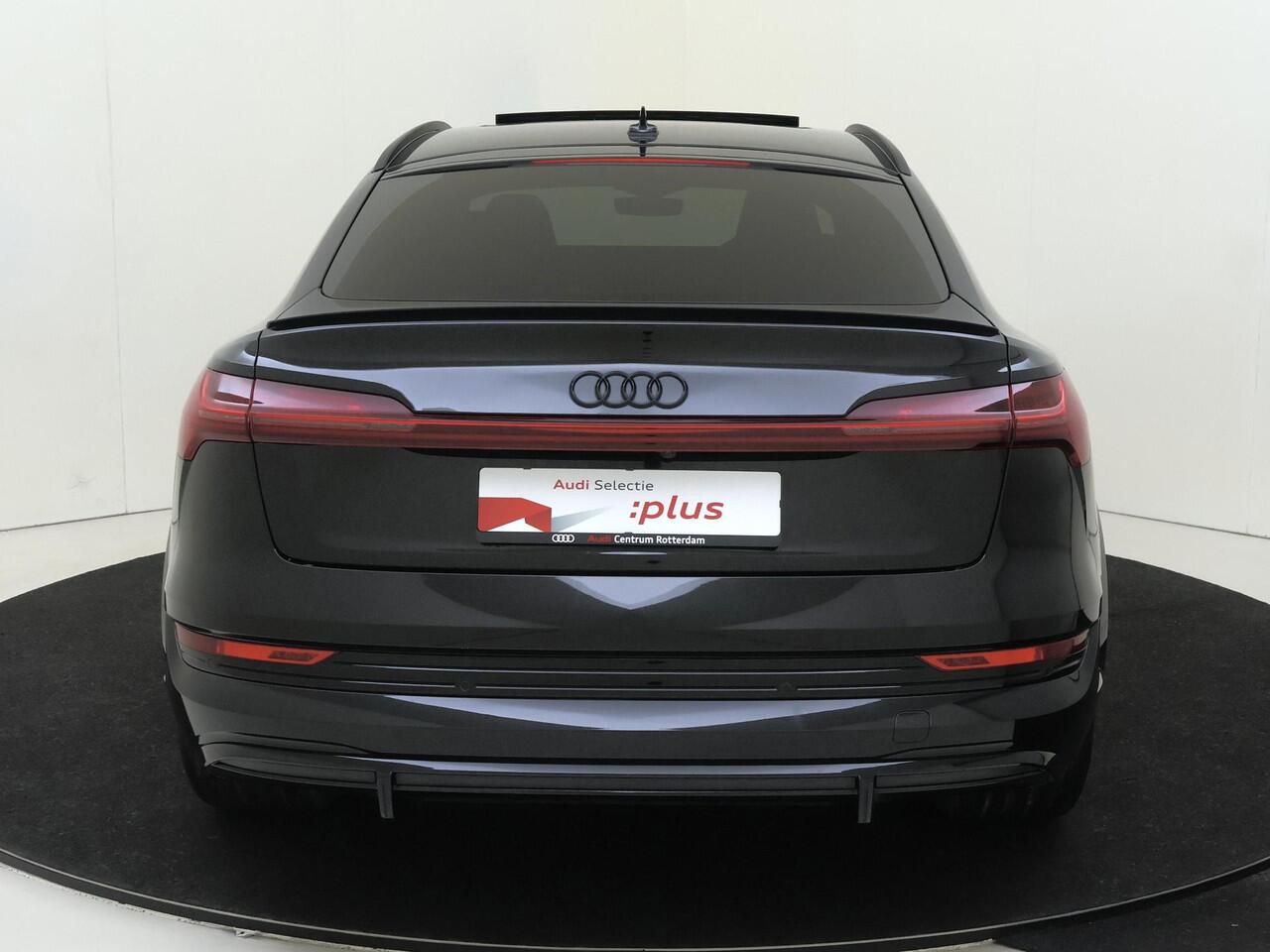 Audi e-tron Sportback S quattro 95 kWh | SoH 100% | Panoramadak | 360 camera | Bang & Olufsen | Luchtvering | Keyless | Lederen bekleding 'Valcona' | Navigatie Plus | LED matrix verlichting | Adaptieve cruise control |