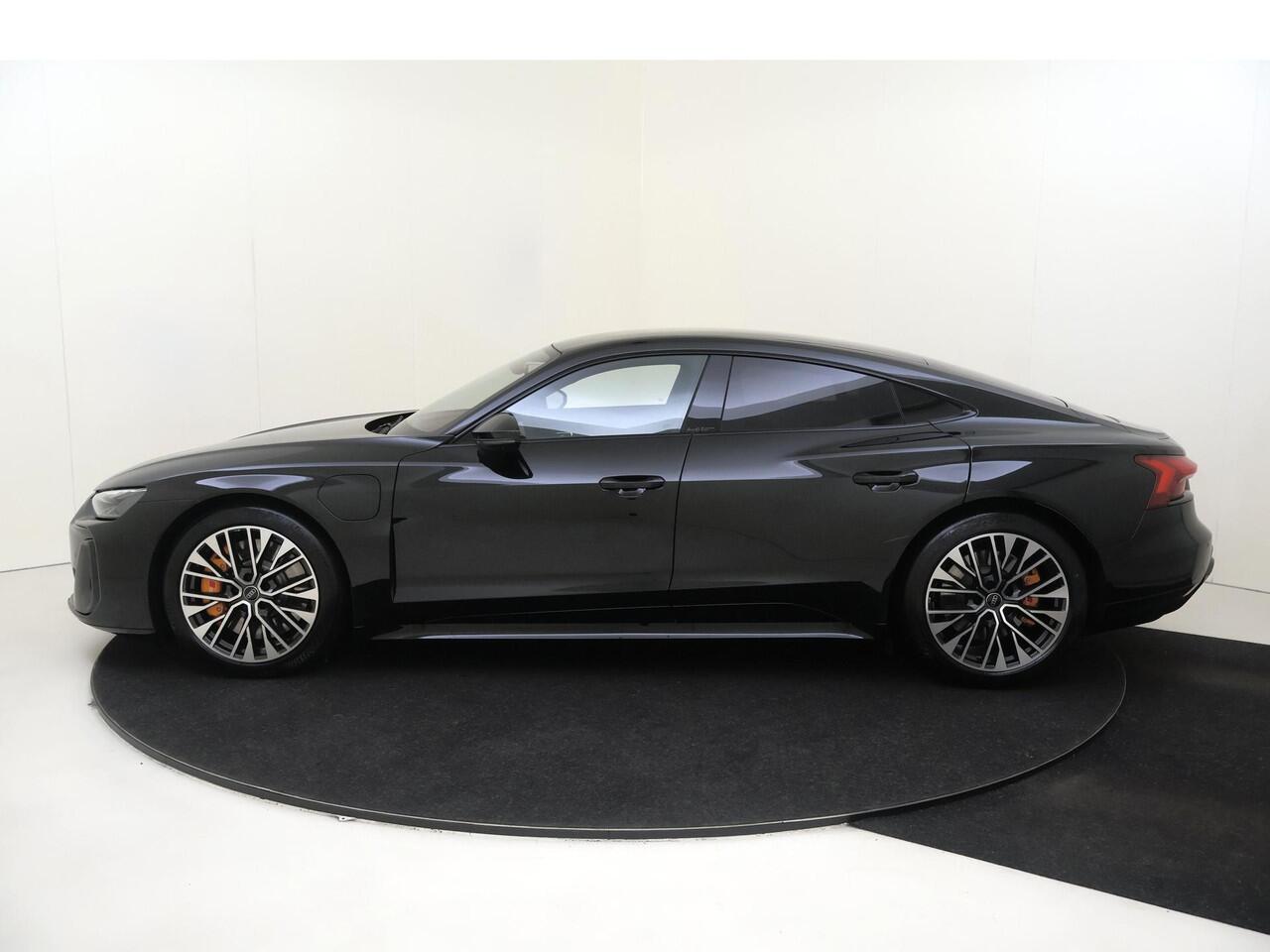 Audi e-tron GT S e-tron GT | Panoramadak | Carbid remsysteem | Luchtvering | Head-up display | Vierwielbesturing | Laser LED verlichting | Bang & Olufsen | 360 camera |