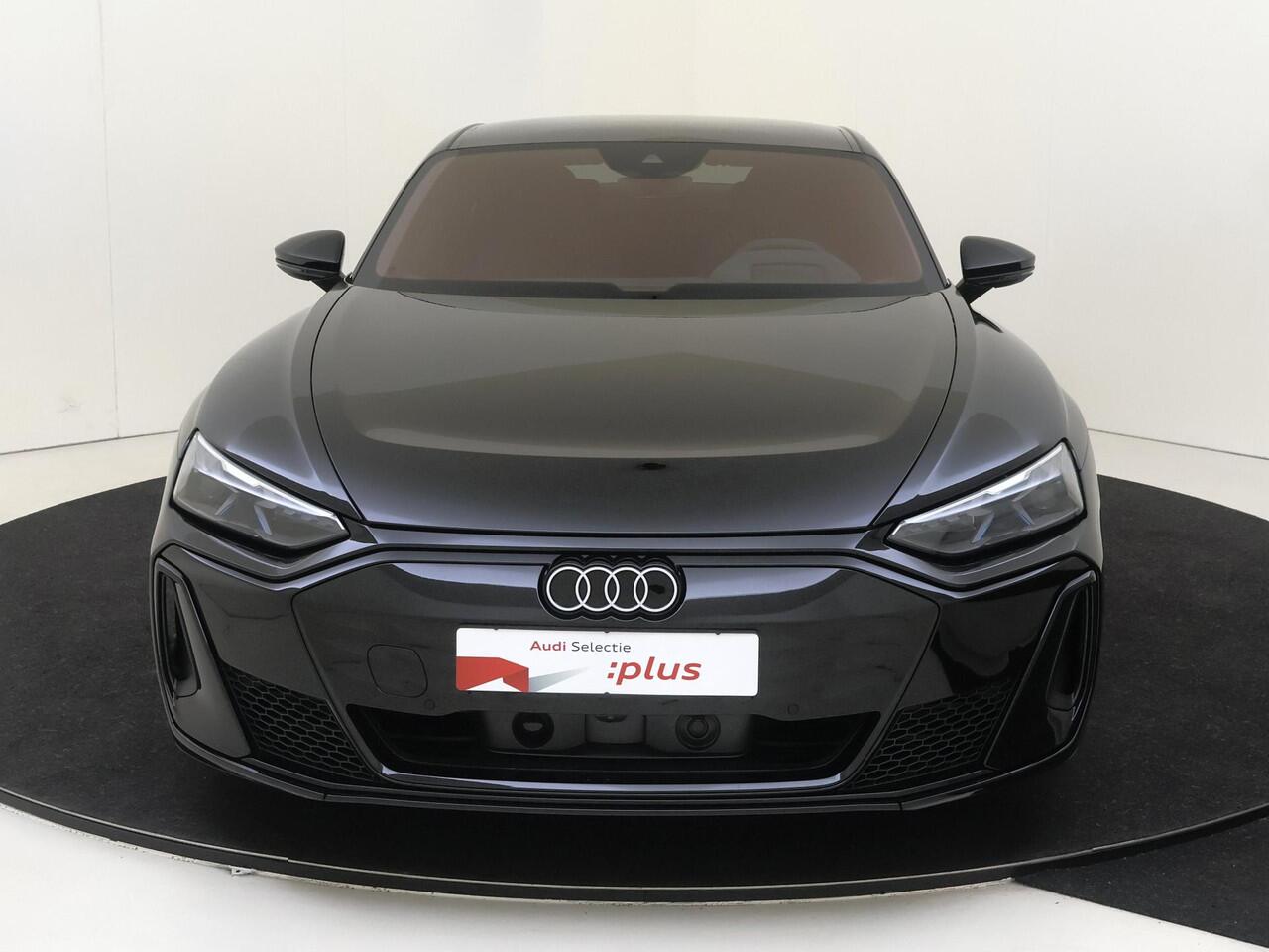 Audi e-tron GT S e-tron GT | Panoramadak | Carbid remsysteem | Luchtvering | Head-up display | Vierwielbesturing | Laser LED verlichting | Bang & Olufsen | 360 camera |