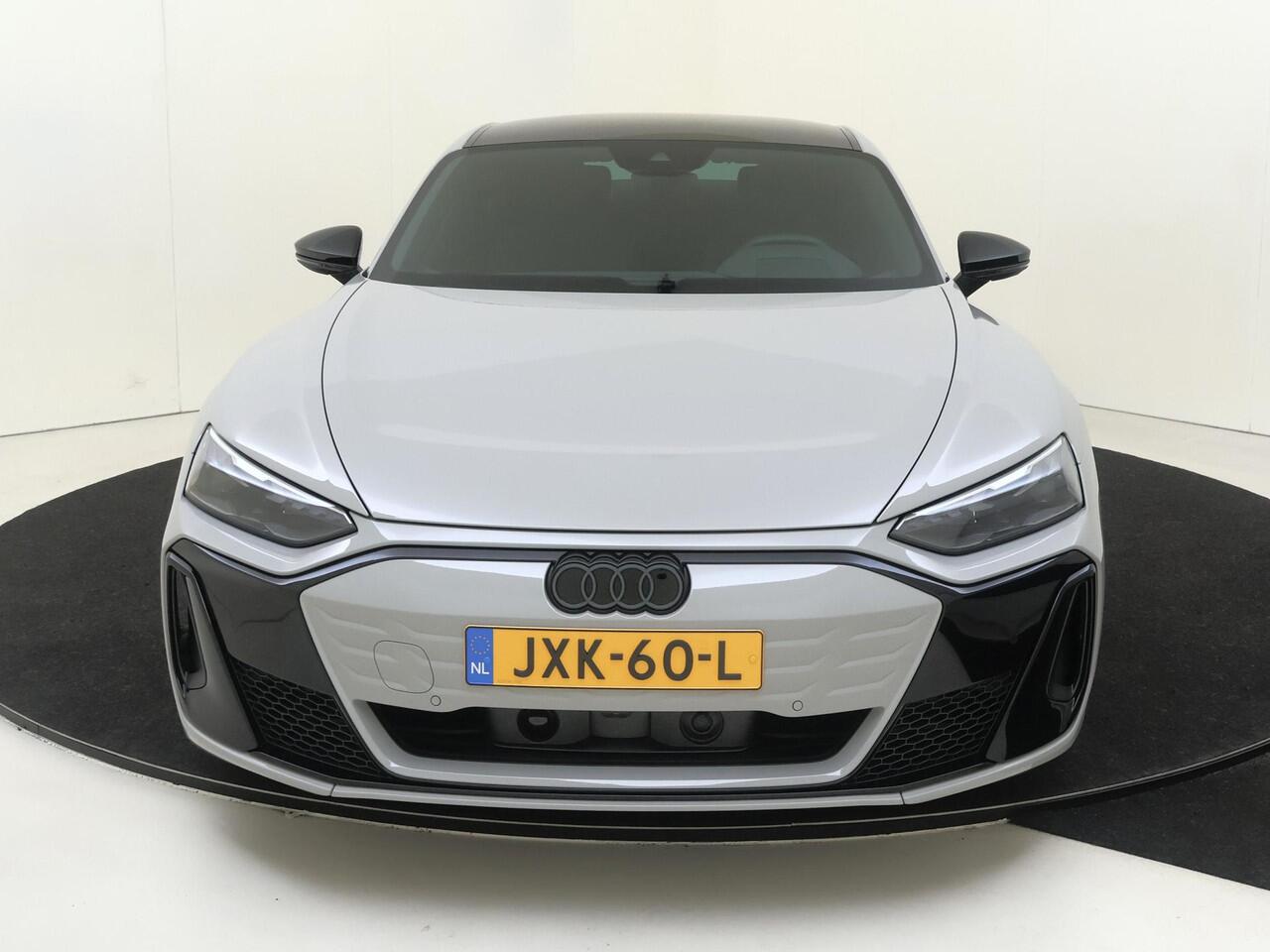 Audi e-tron GT e-tron GT | Audi Exclusive lak | 20 inch LM velgen | Lederen bekleding | B&O soundsysteem | Elek. verstelbare stoelen + mem. bestuurder