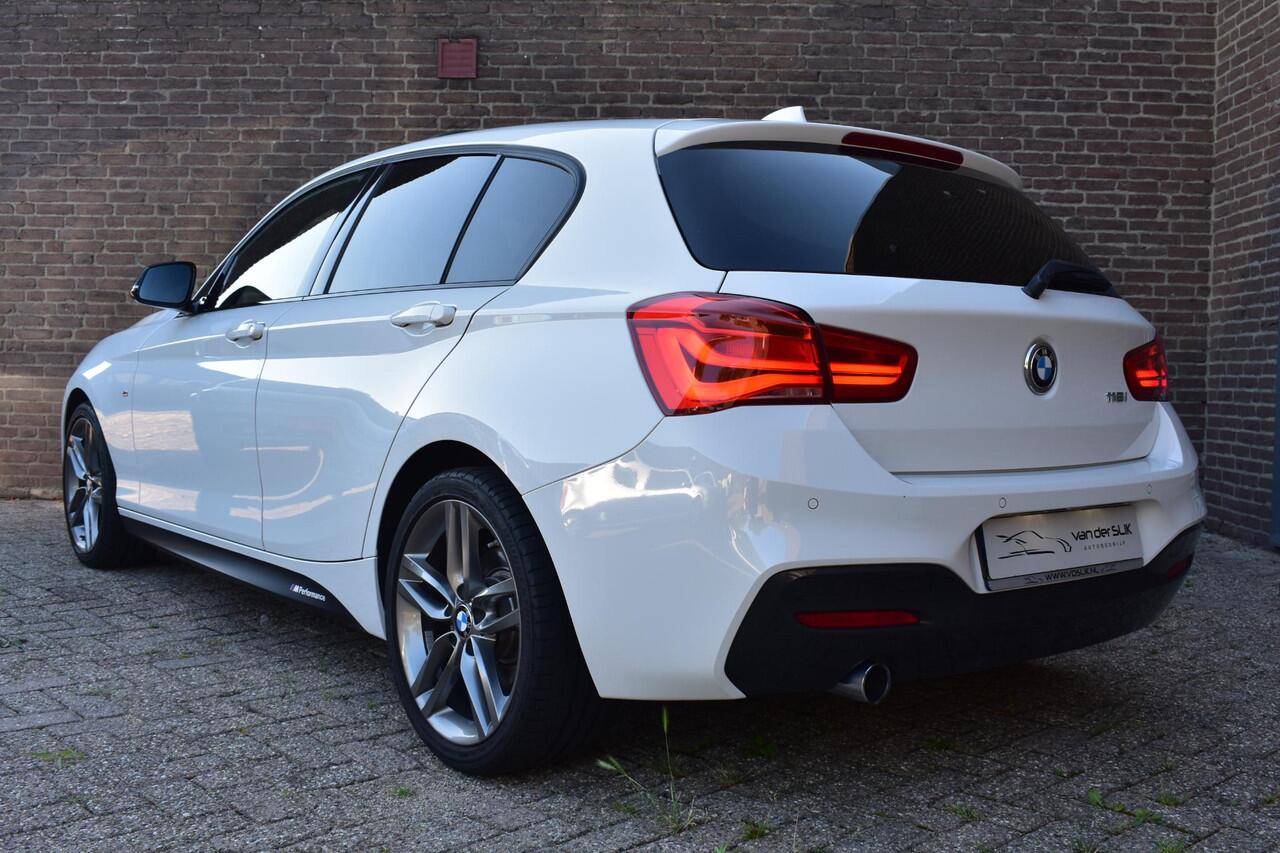 BMW 1-SERIE 118i Corporate Executive Automaat, Schuif/Kantel, Led, Clima, Stoelverwarming, Cruise Control