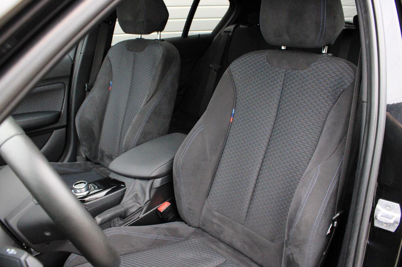 BMW 1-SERIE 118i M Sport Schuifdak | Camera | Driving Assistant Professional | Harman Kardon | LED | PDC | Comfort Access | ACC