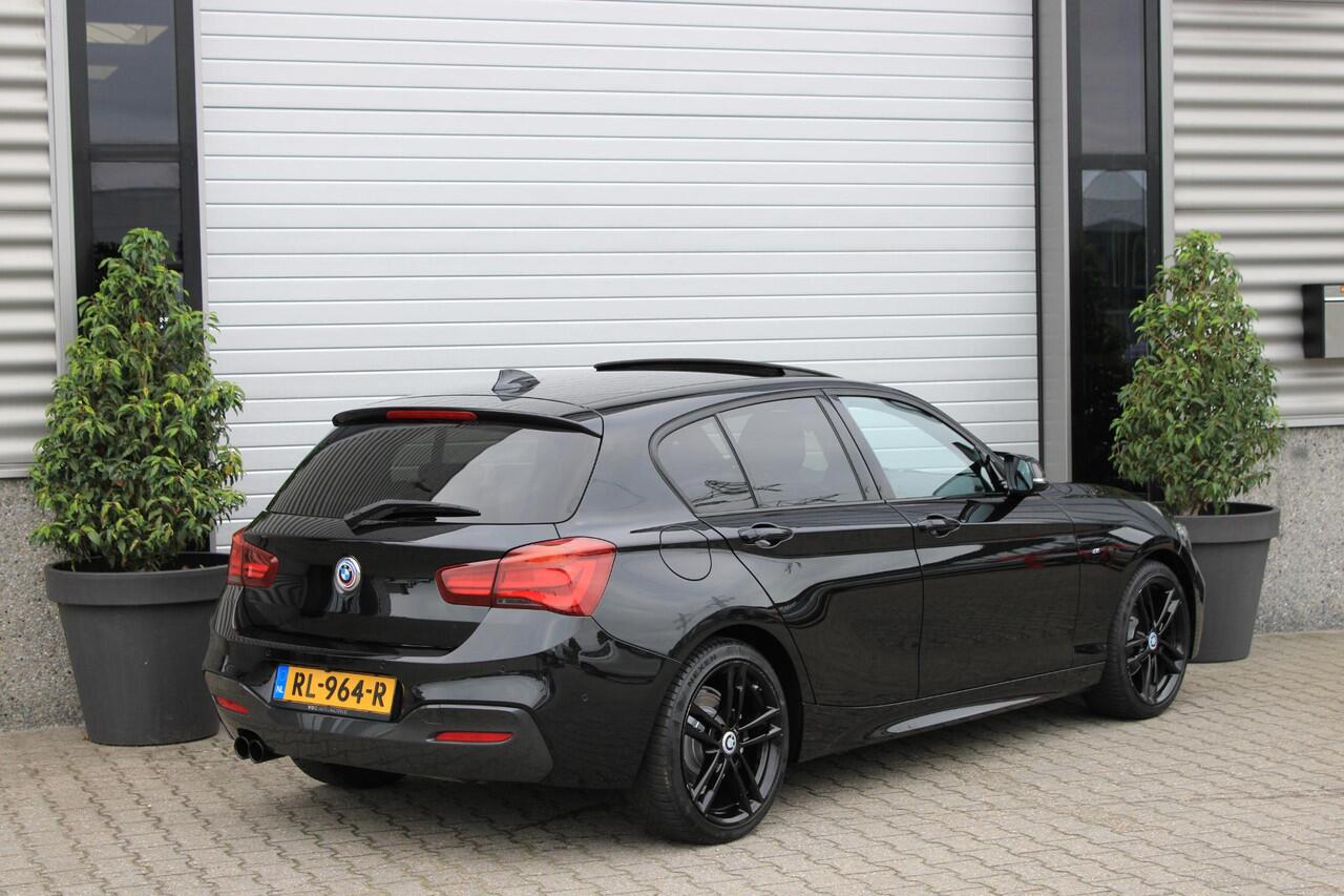 BMW 1-SERIE 118i M Sport Schuifdak | Camera | Driving Assistant Professional | Harman Kardon | LED | PDC | Comfort Access | ACC