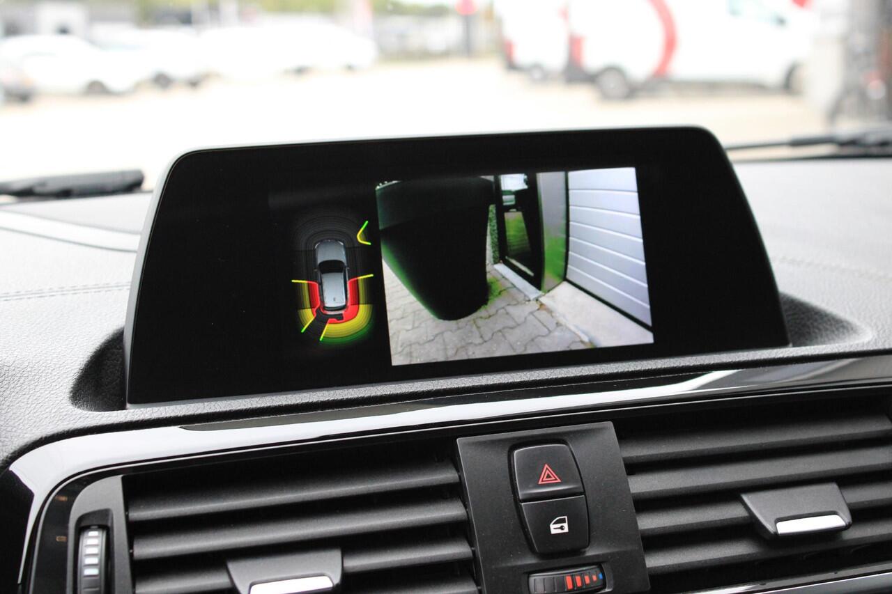 BMW 1-SERIE 118i M Sport Schuifdak | Camera | Driving Assistant Professional | Harman Kardon | LED | PDC | Comfort Access | ACC