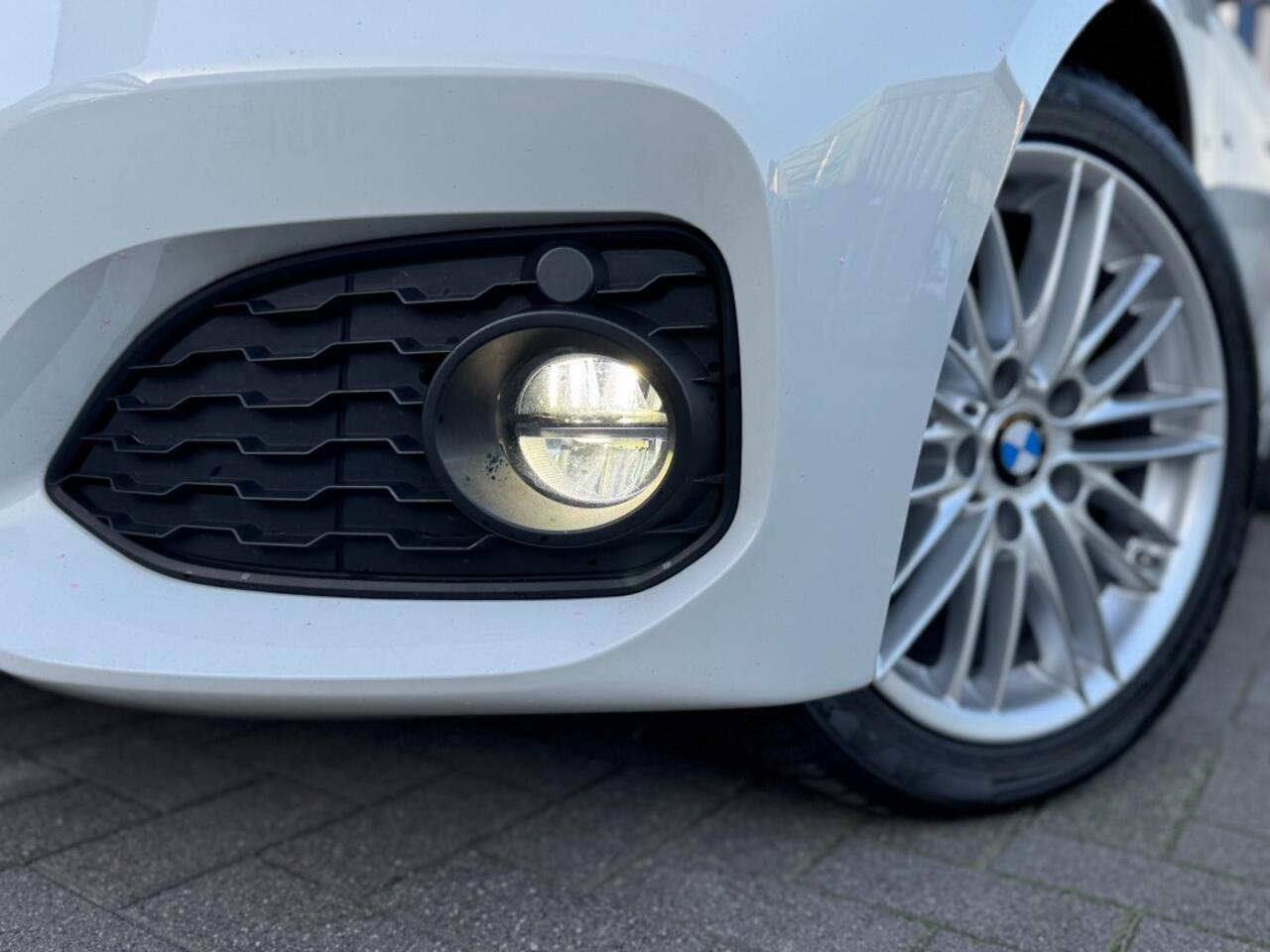 BMW 1-SERIE 116i Executive Msport I Leer I Navigatie I Xenon I Climate contr.