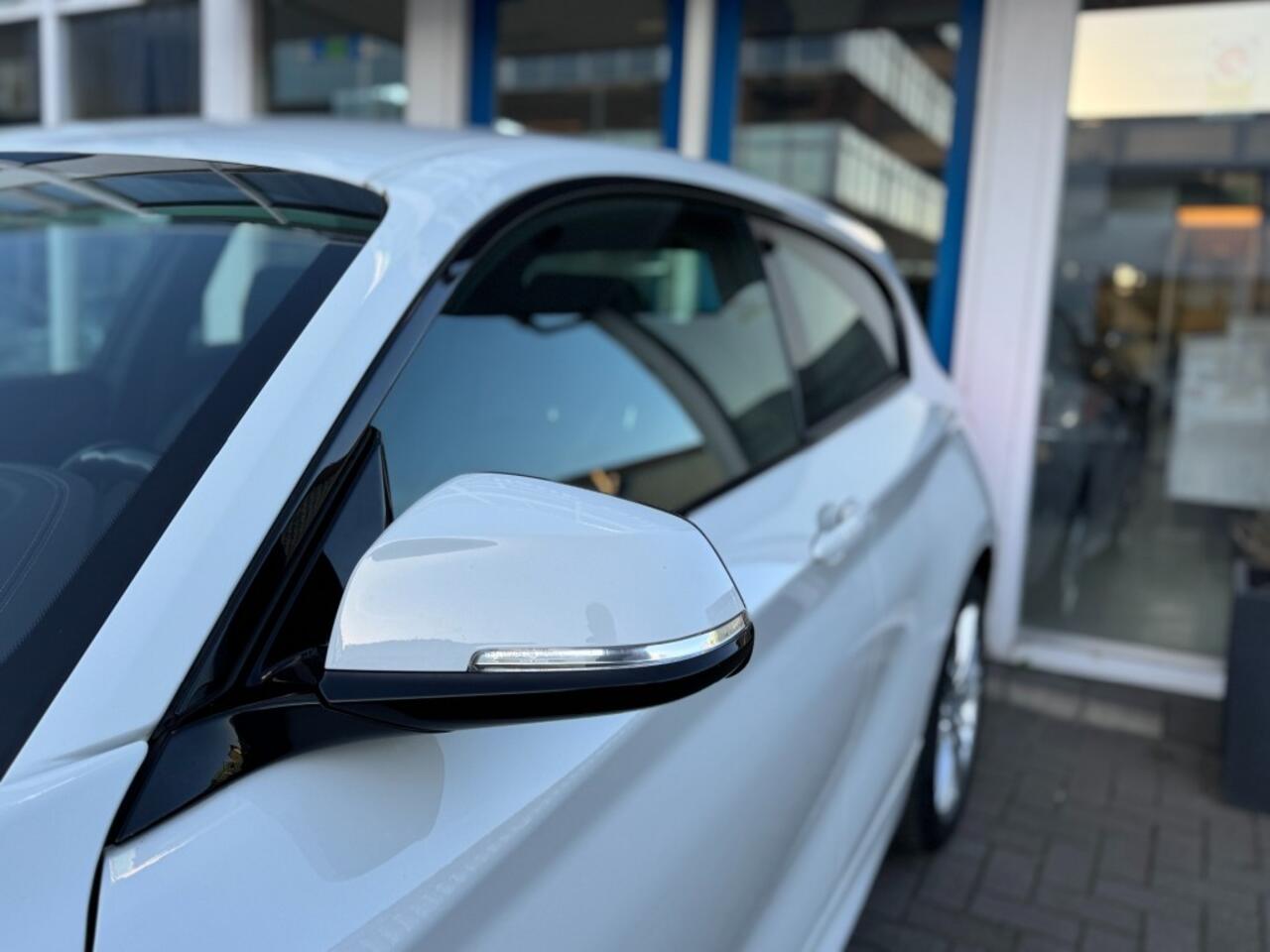 BMW 1-SERIE 116i Executive Msport I Leer I Navigatie I Xenon I Climate contr.