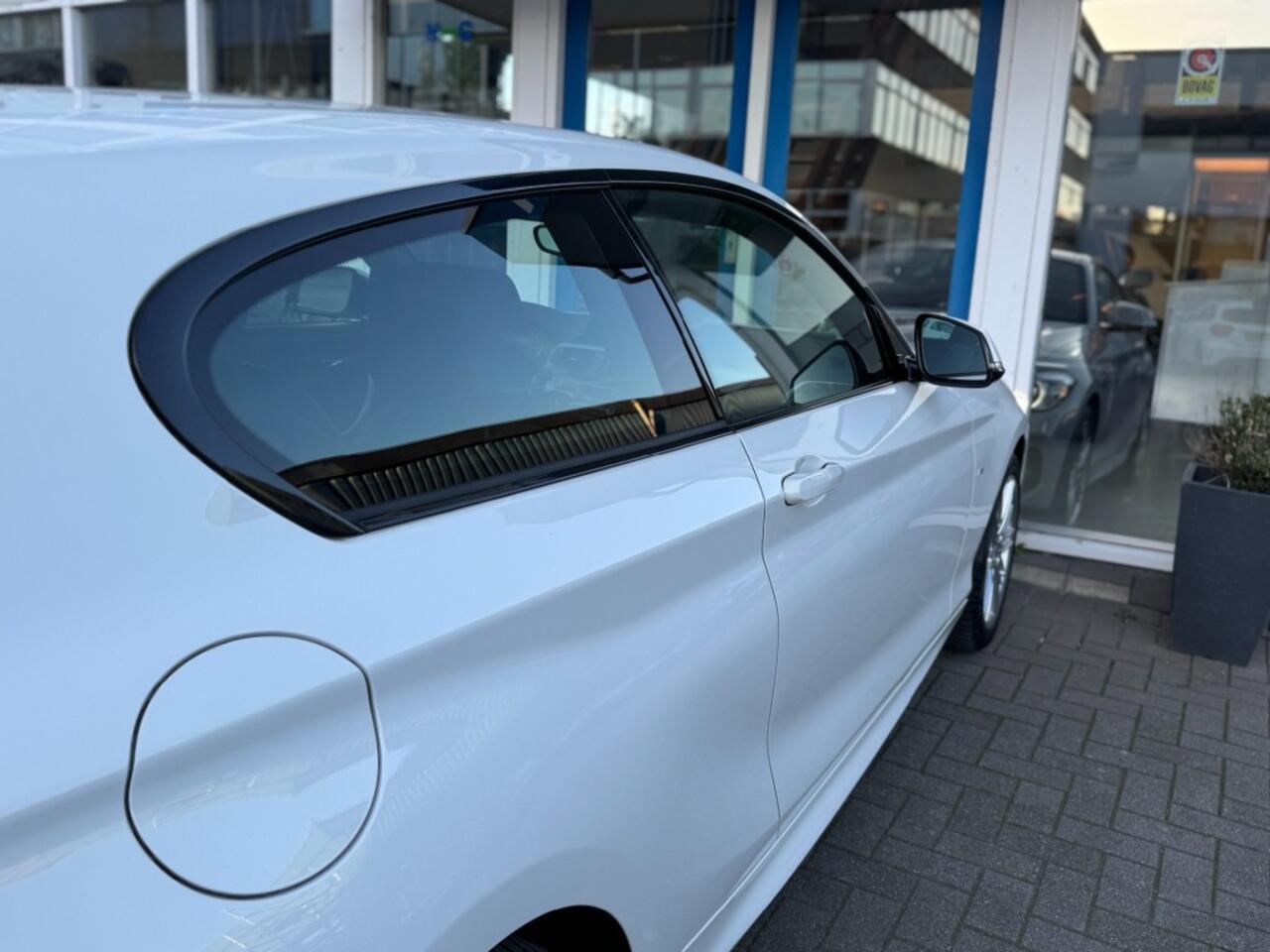 BMW 1-SERIE 116i Executive Msport I Leer I Navigatie I Xenon I Climate contr.