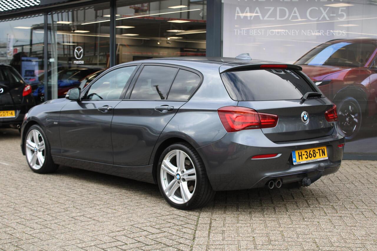 BMW 1-SERIE 120i Sport Line 184PK , Trekhaak, Navi, PDC, Cruise, Bluetooth, LMV 18 Inch, Stoelverwarming