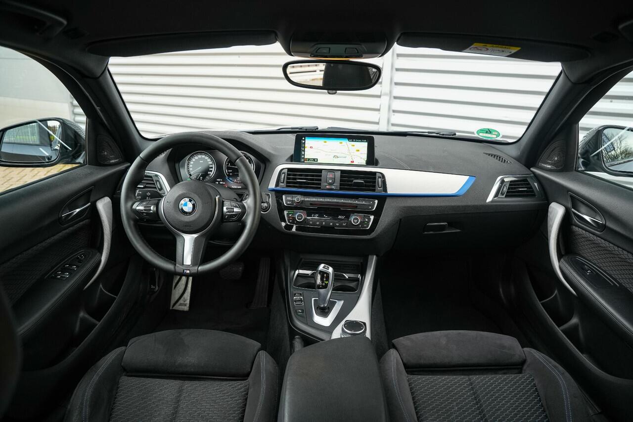BMW 1-SERIE 125i Edition M Sport Shadow High Executive