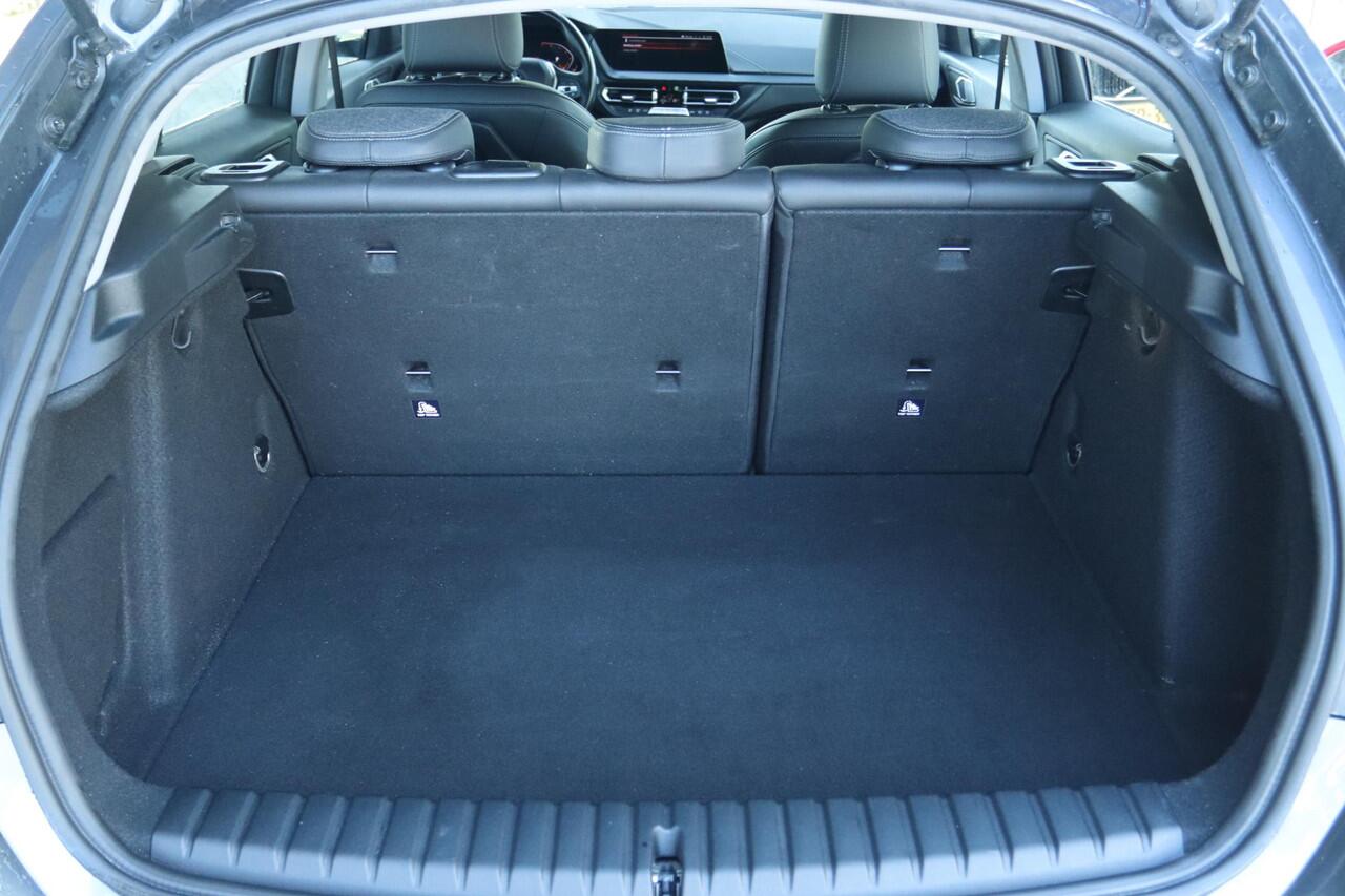 BMW 1-SERIE 118I EXECUTIVE EDITION AUT. | LED | VIRT. COCKPIT | CRUISE | CLIMATE | CARPLAY