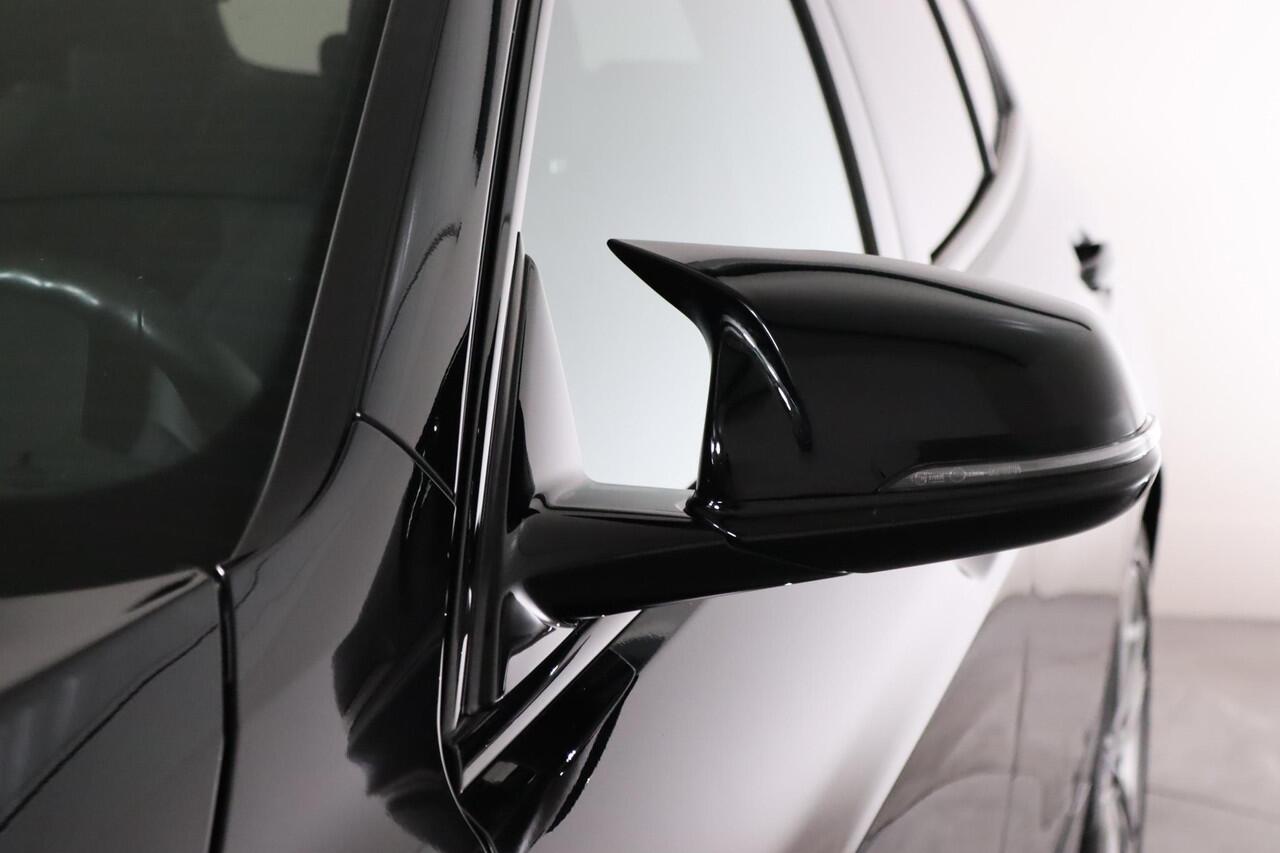 BMW 1-SERIE 118i High Executive, M-sport, LED, Navigatie, Cruise Control, Stoelverwarming, Apple CarPlay/Android Auto