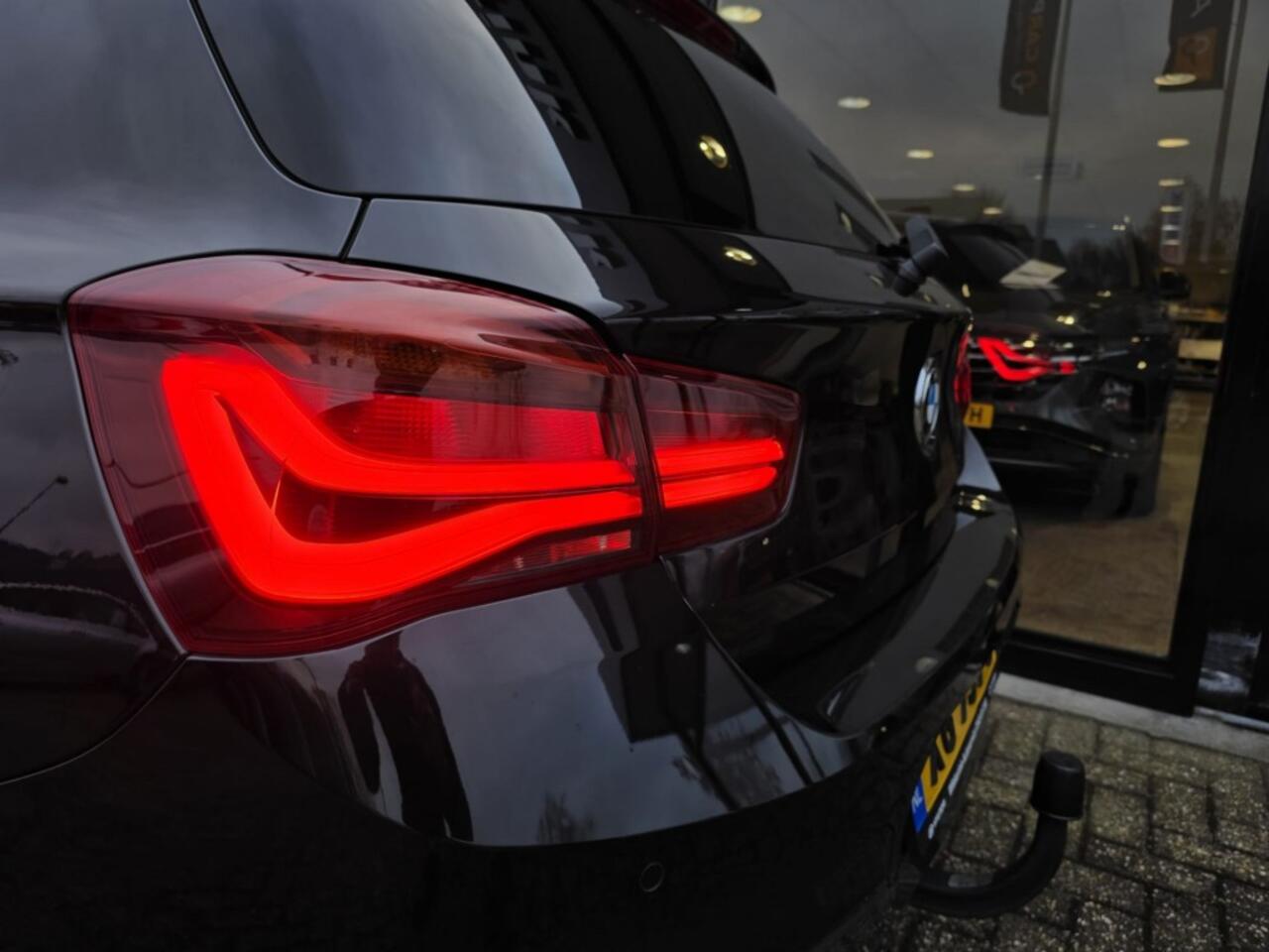 BMW 1-SERIE 118I EXECUTIVE M