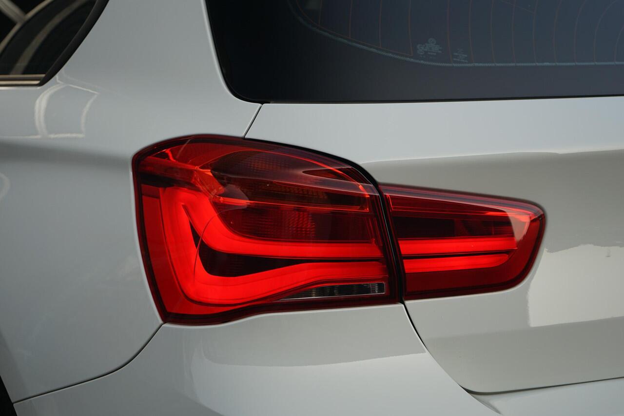 BMW 1-SERIE 118i High Executive