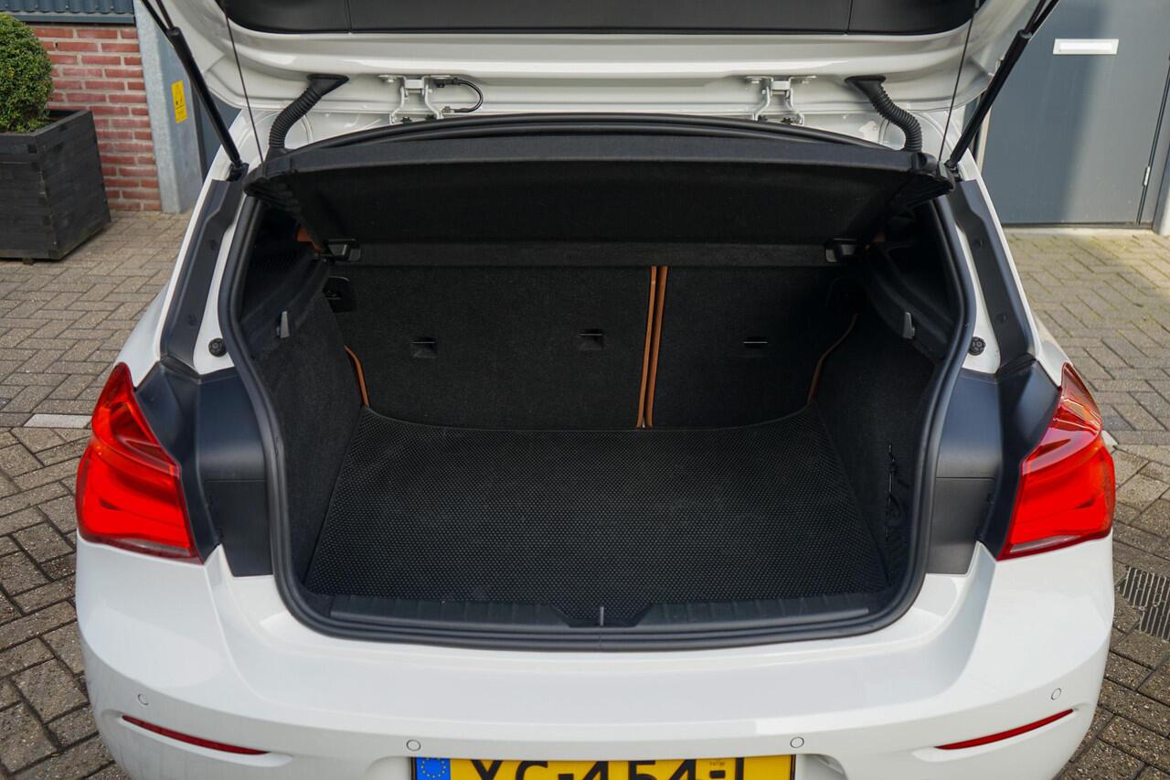 BMW 1-SERIE 118i High Executive