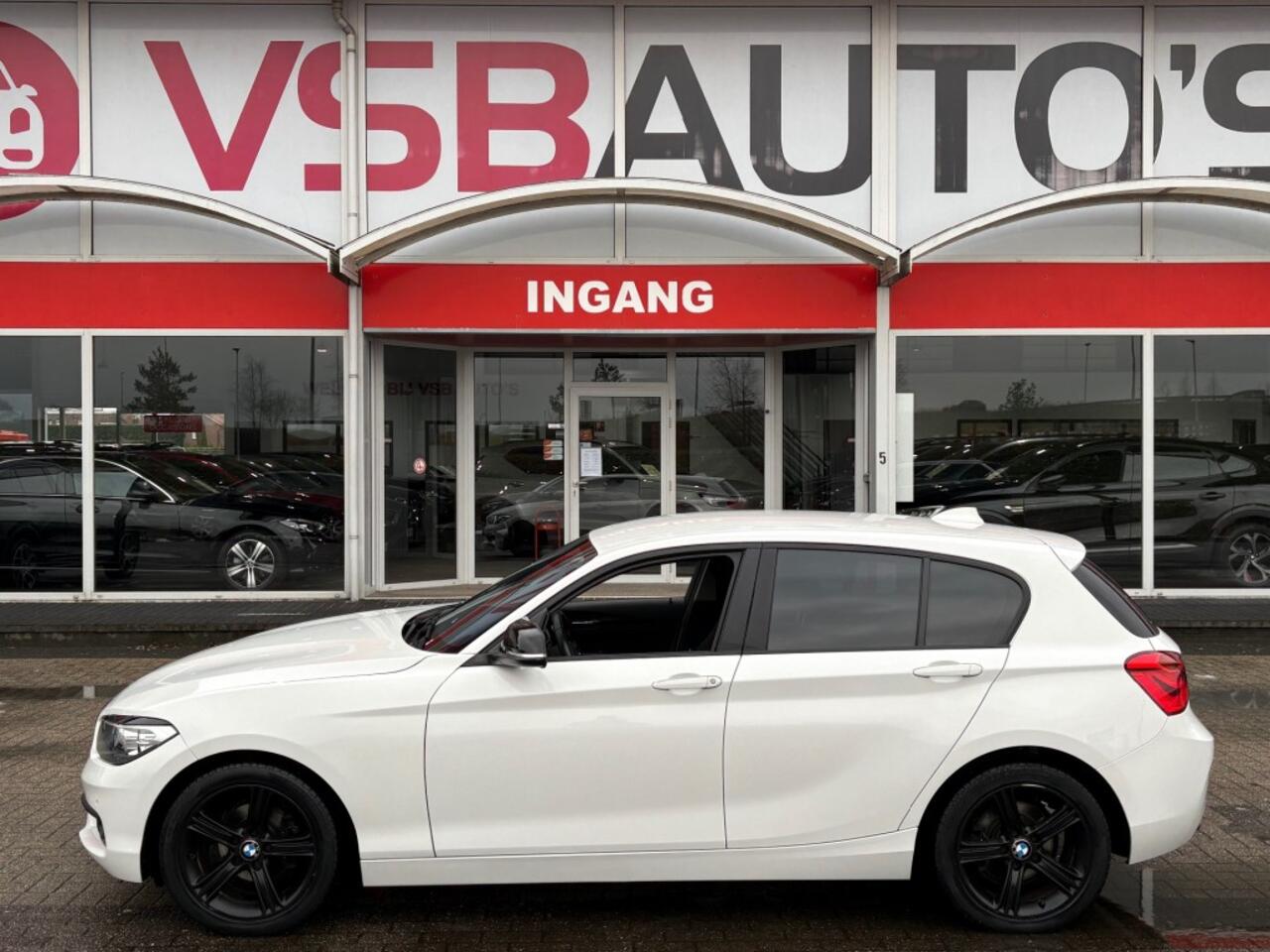 BMW 1-SERIE 118I EXECUTIVE AUT. NAVI AIRCO CRUISE STOELVERW