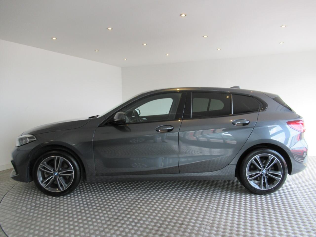 BMW 1-SERIE 118i Automaat Executive Ed. Sport Line