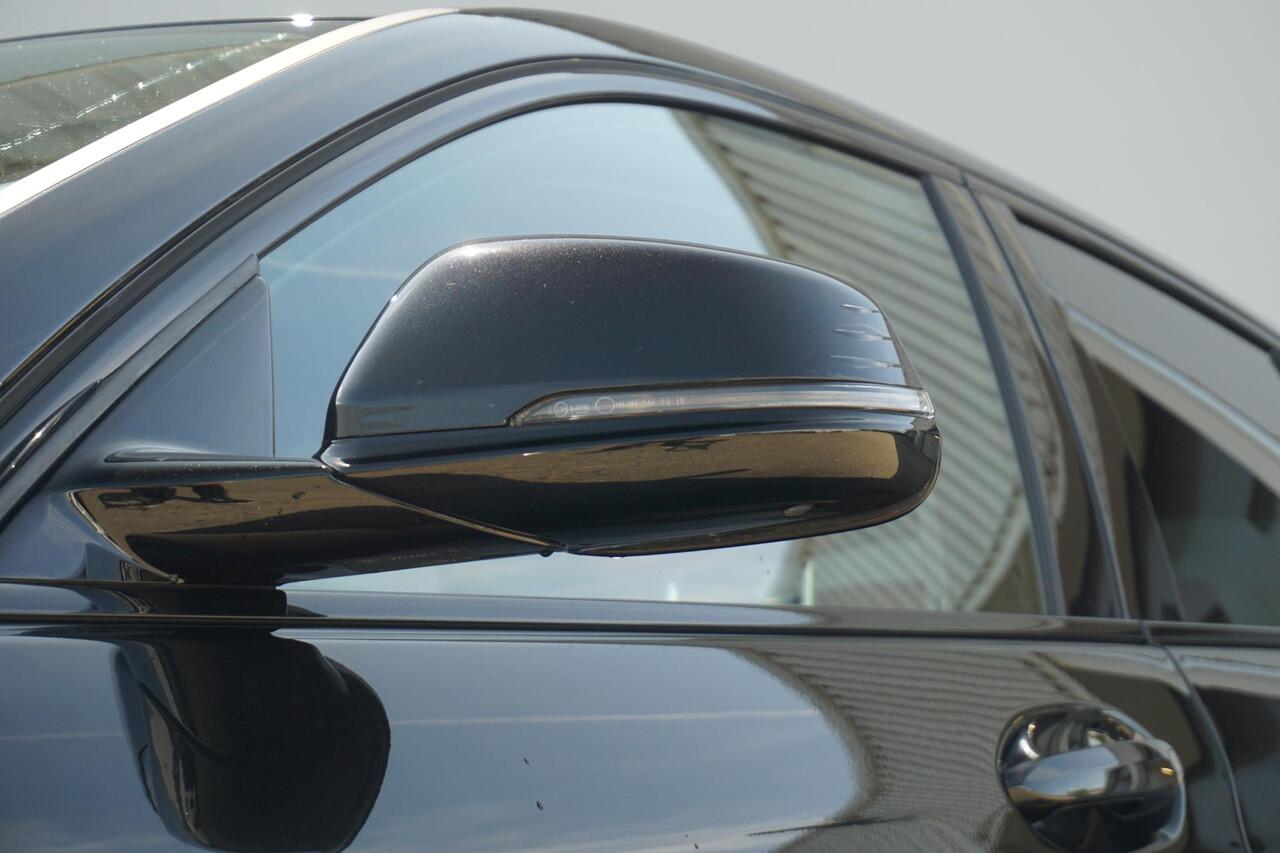 BMW 1-SERIE 118i High Executive Sport Line 18'' / HiFi / Verwarmde voorstoelen / Sportstoelen