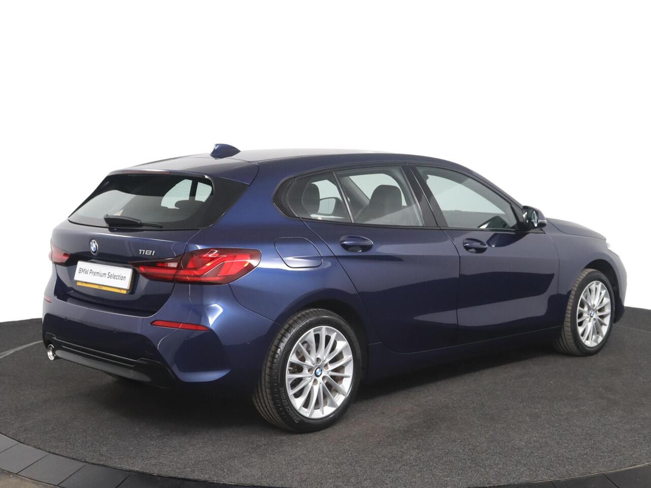 BMW 1-SERIE 118i Executive Edition Sport Line | Audio Media Pack | Parkeersensoren | Climate Control | LED | HiFi