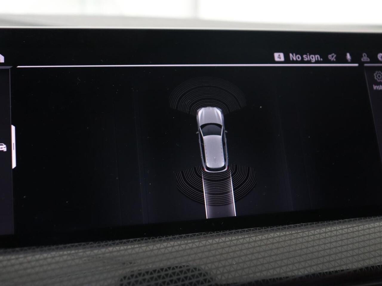 BMW 1-SERIE 116d High Executive | Sport Line | Leder | Stoelverwarming | Carplay | Sportstoelen | Navigatie | Parkeerhulp | Live Cockpit | Climate control | Full LED | Cruise control