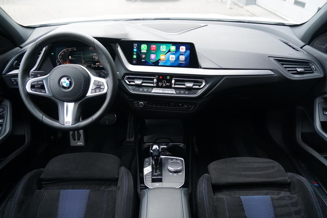 BMW 1-SERIE 118i M-Sport Plus + KUIPSTOELEN / CAMERA / SFEERVERLICHTING