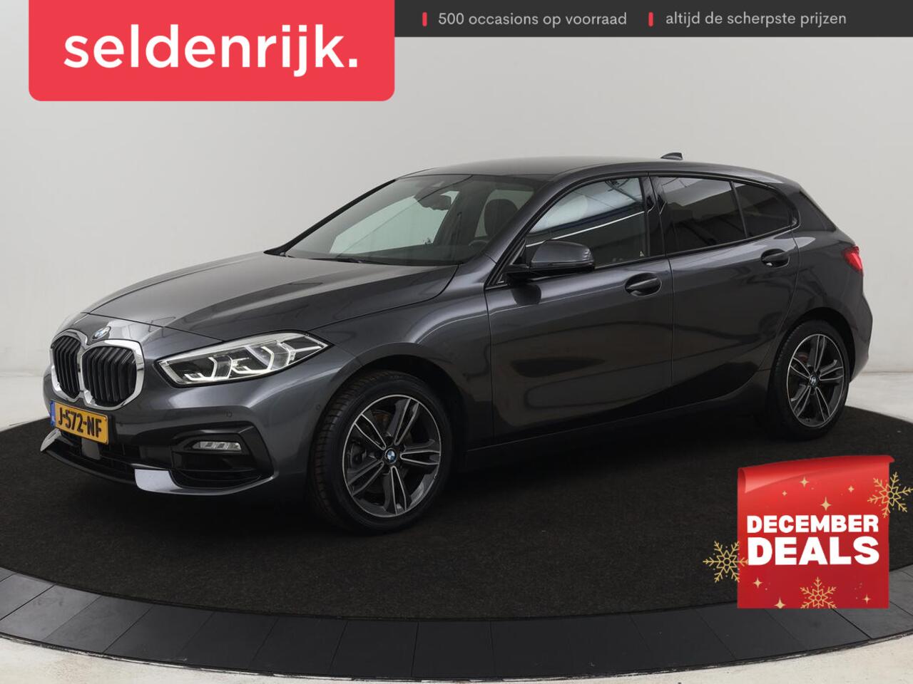 BMW 1-SERIE 118i Executive | Sport Line | Camera | Carplay | Sportstoelen | Live Cockpit | Navigatie | Full LED | Climate control | Sfeerverlichting | Cruise control | Park Assist | Bluetooth | Getint glas