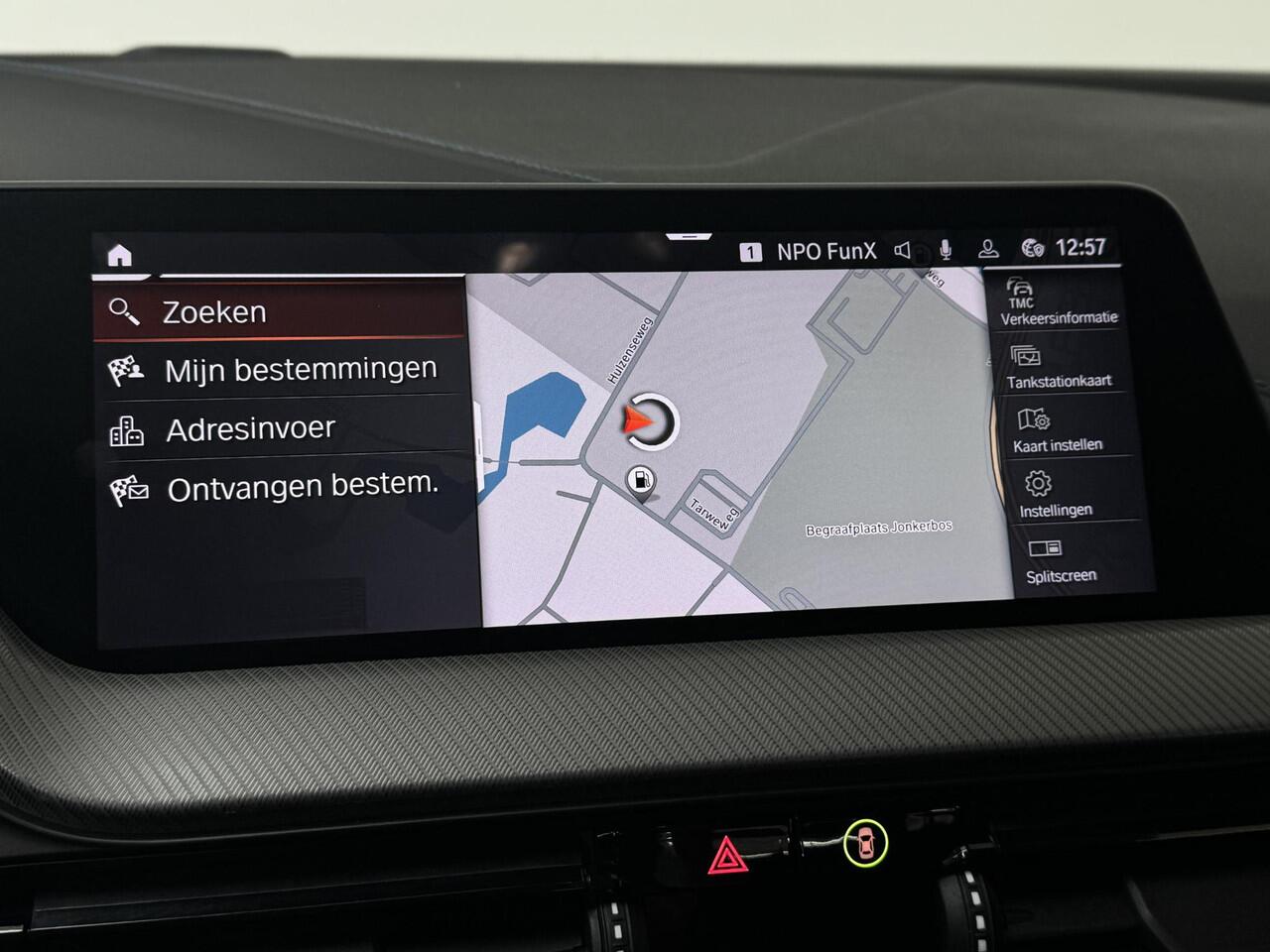 BMW 1-SERIE 118i High Executive M Sport | Stoelverwarming | Navi | PDC | Clima |