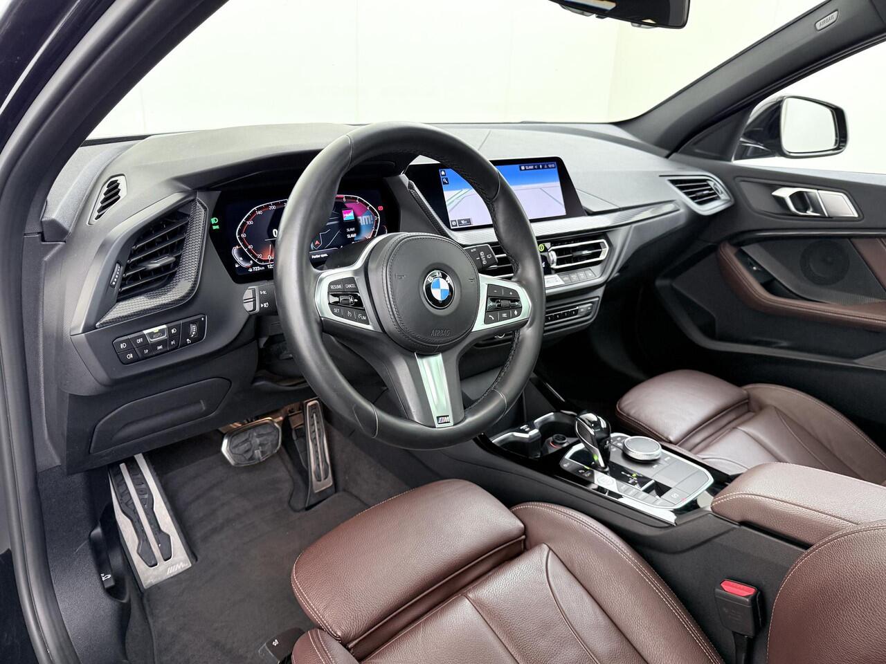 BMW 1-SERIE 118i High Executive Edition M-Sport | Panorama Dak | Navigatie |