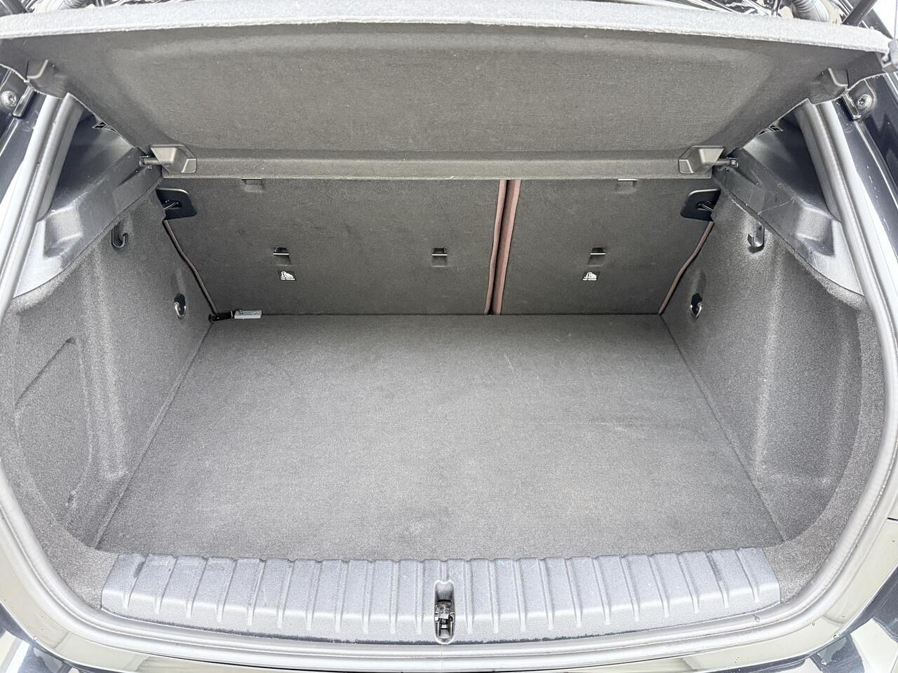 BMW 1-SERIE 118i High Executive Edition M-Sport | Panorama Dak | Navigatie |