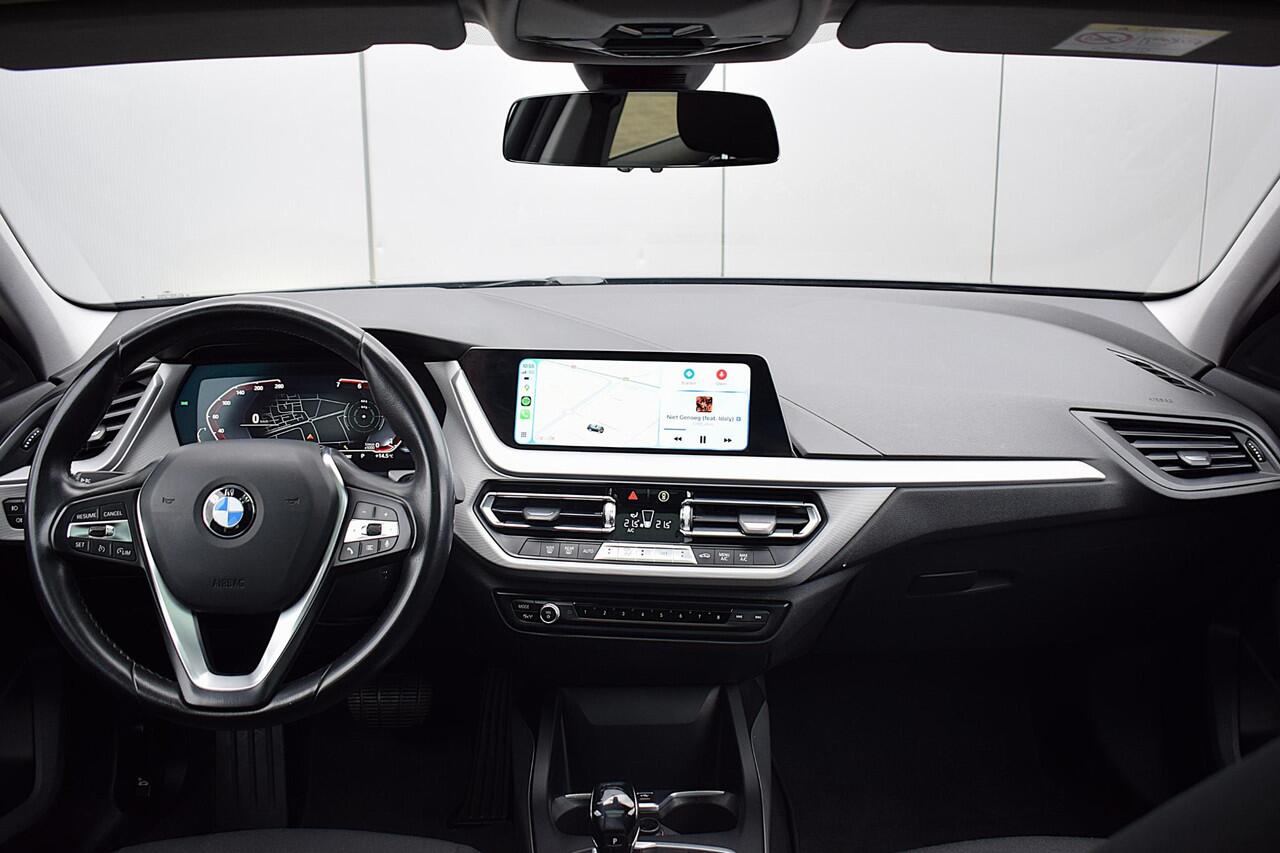 BMW 1-SERIE 118i Executive Edition | Pano | Apple CarPlay | LED | Virtual