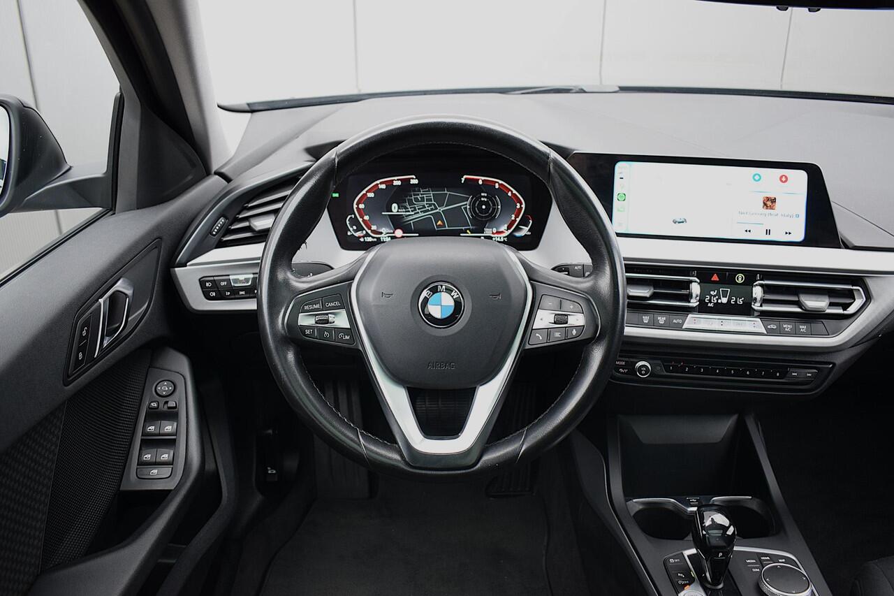 BMW 1-SERIE 118i Executive Edition | Pano | Apple CarPlay | LED | Virtual