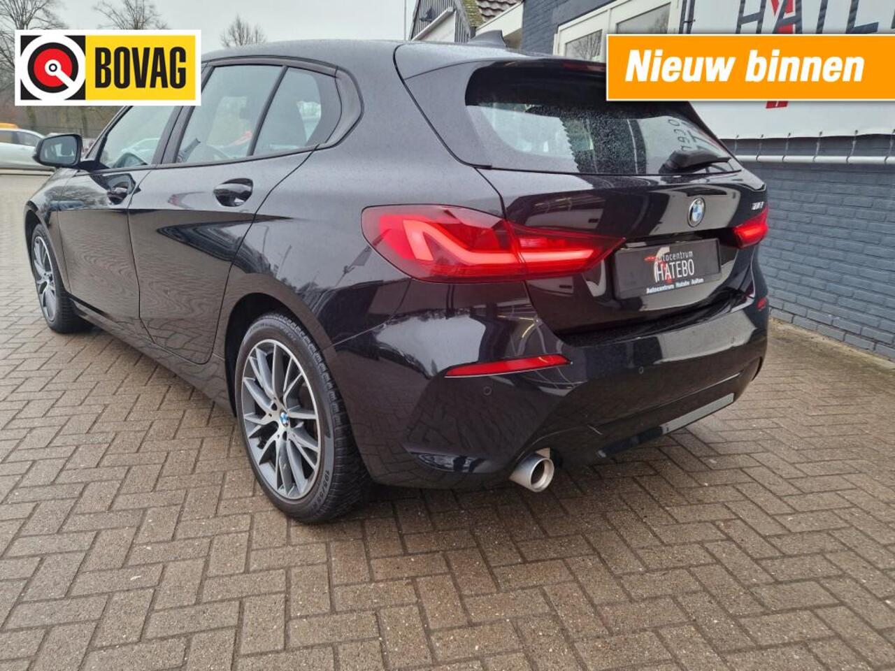 BMW 1-SERIE 118I High Executive Leder Navi Panorama Climate Cruise LM17 Mooi!