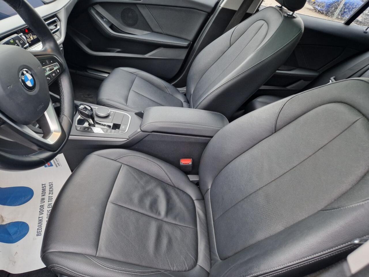 BMW 1-SERIE 118I High Executive Leder Navi Panorama Climate Cruise LM17 Mooi!