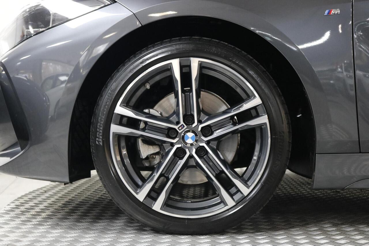 BMW 1-SERIE 118i High Executive Edition M-Sport Clima | DAB | LED | Carplay | Leder | Cruise.