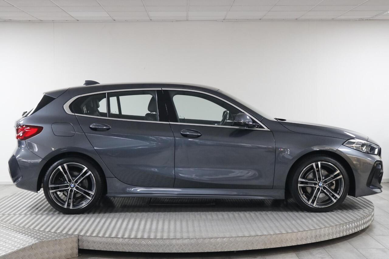BMW 1-SERIE 118i High Executive Edition M-Sport Clima | DAB | LED | Carplay | Leder | Cruise.