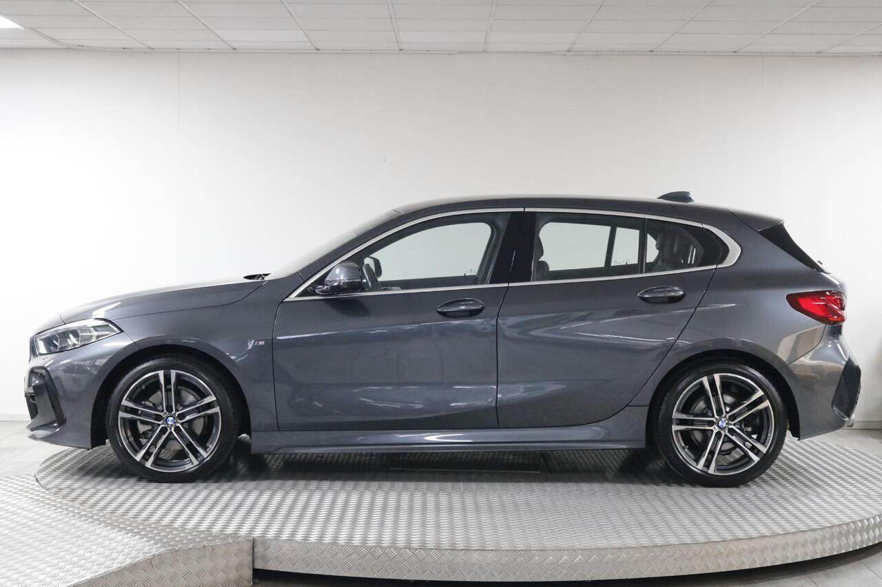 BMW 1-SERIE 118i High Executive Edition M-Sport Clima | DAB | LED | Carplay | Leder | Cruise.