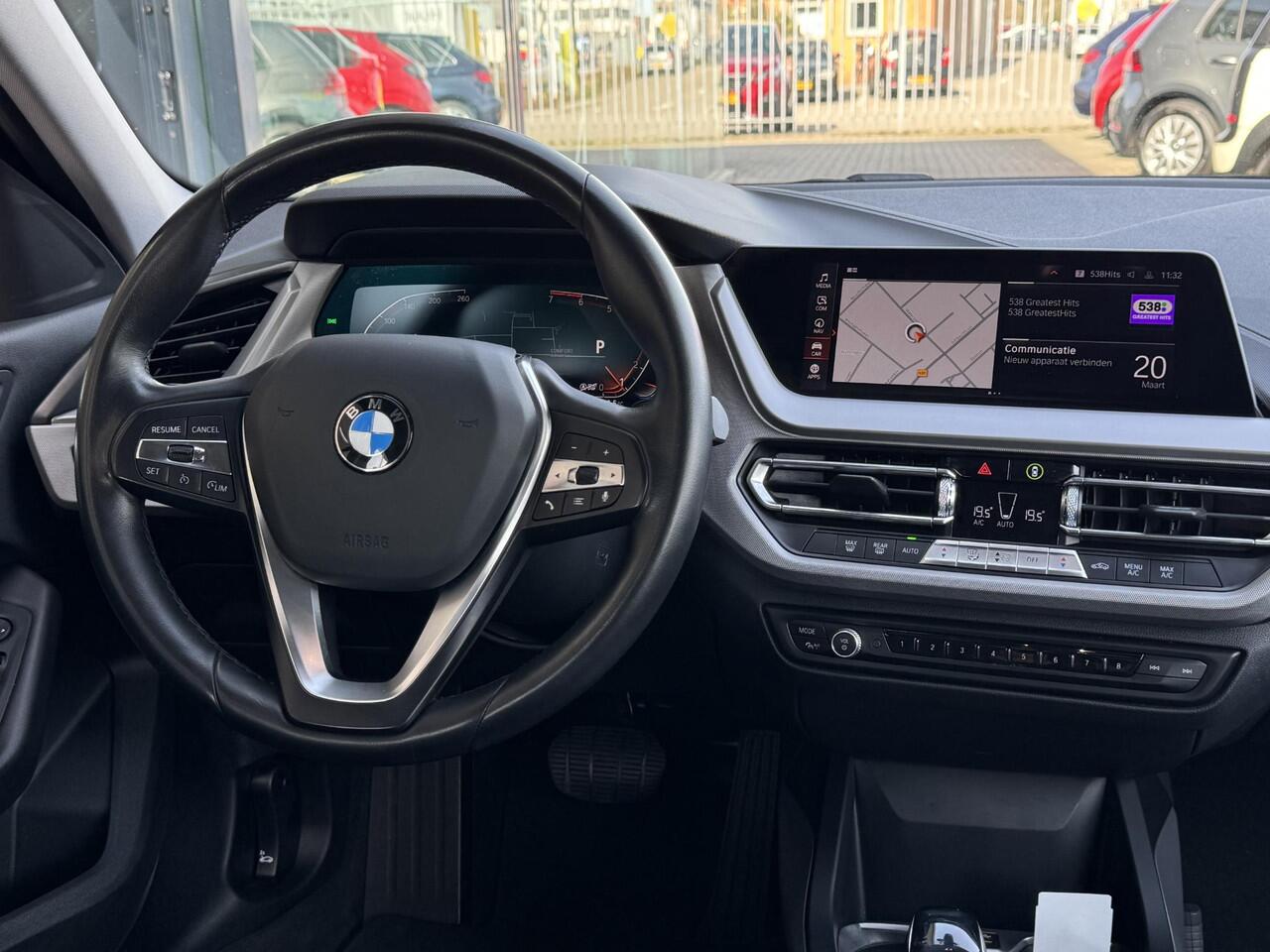 BMW 1-SERIE 118i Executive Edition NL-AUTO | NAVI | CARPLAY