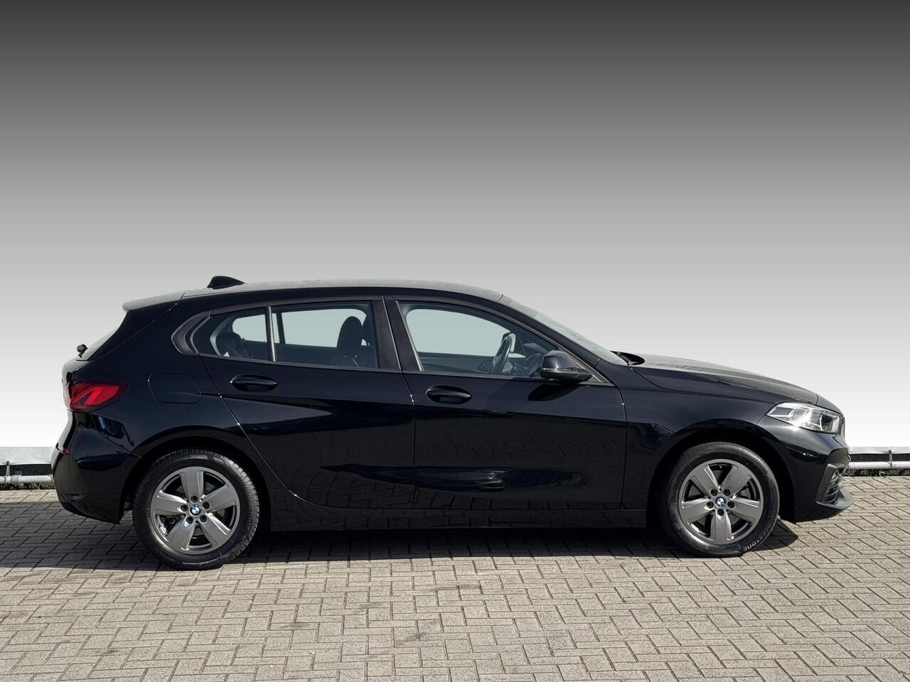 BMW 1-SERIE 118i Executive Edition NL-AUTO | NAVI | CARPLAY