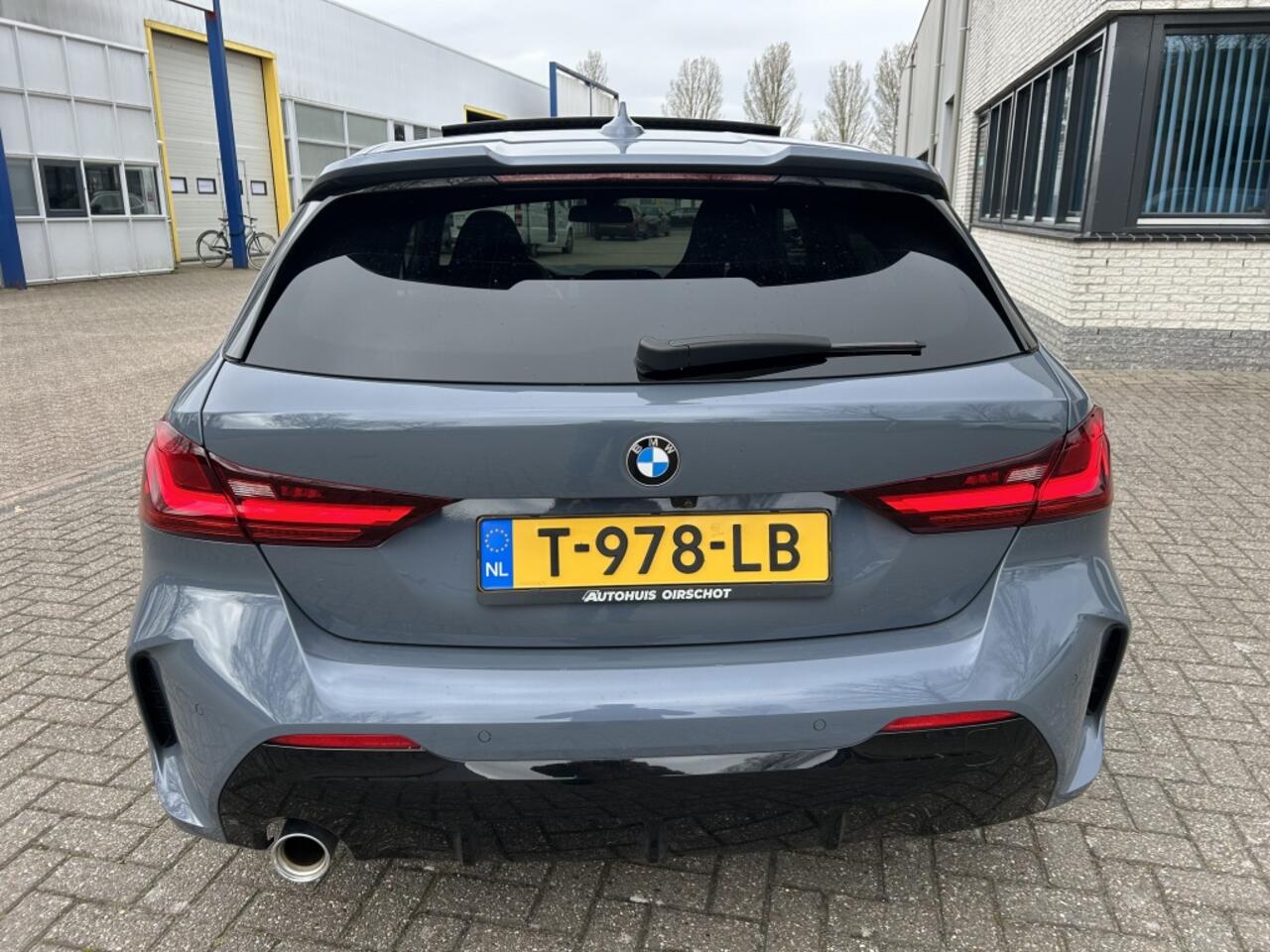 BMW 1-SERIE 118i High Exec M-Sport FULL OPTIONS.