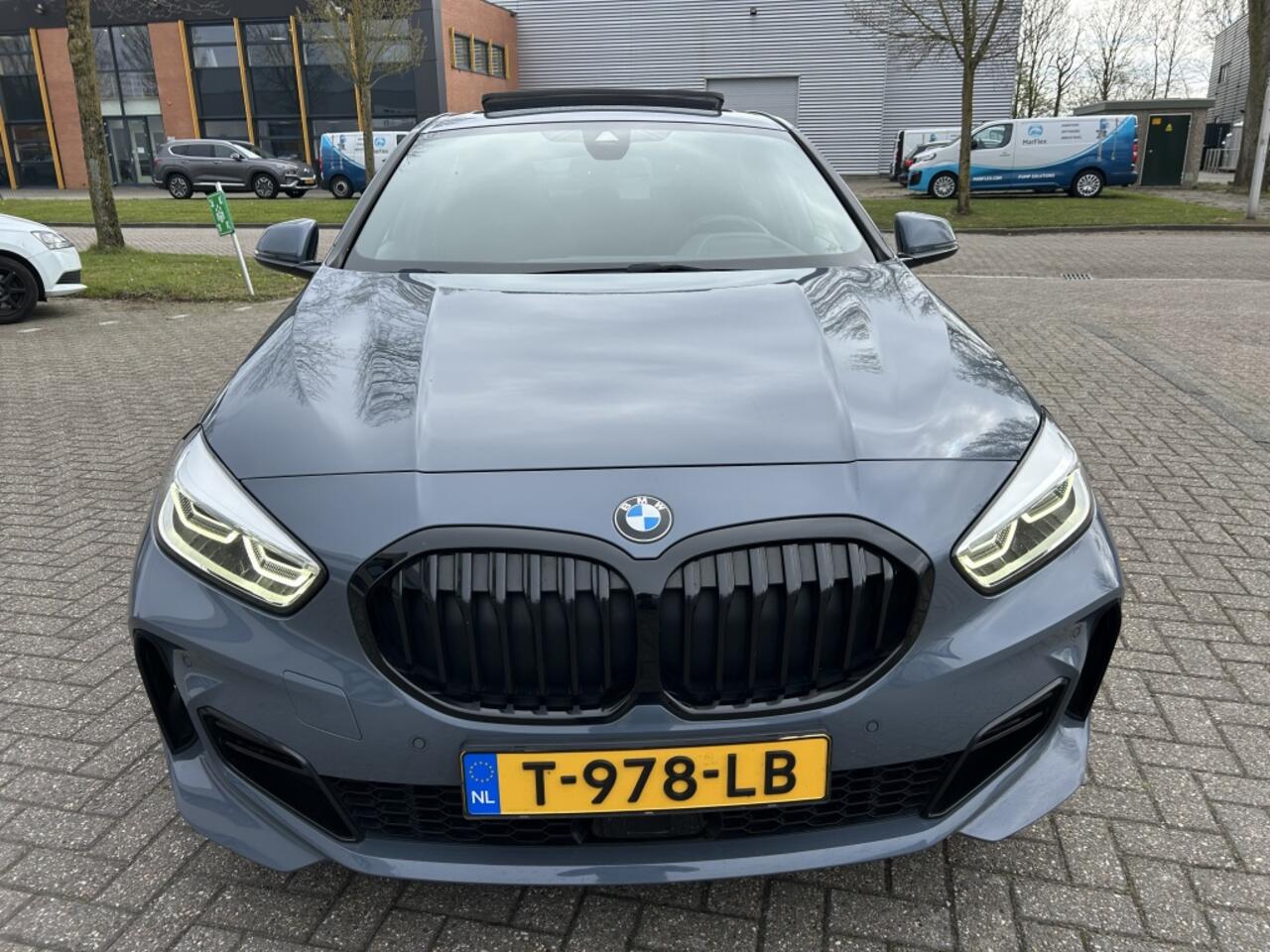 BMW 1-SERIE 118i High Exec M-Sport FULL OPTIONS.