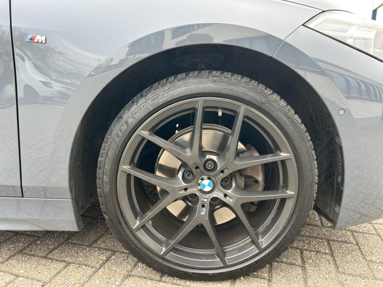 BMW 1-SERIE 118i High Exec M-Sport FULL OPTIONS.