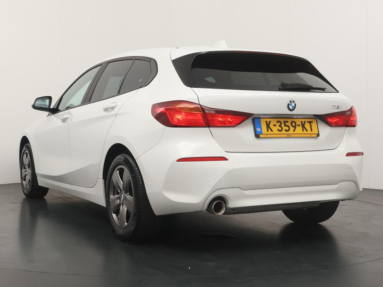 BMW 1-SERIE 118i | Carplay | Airco |