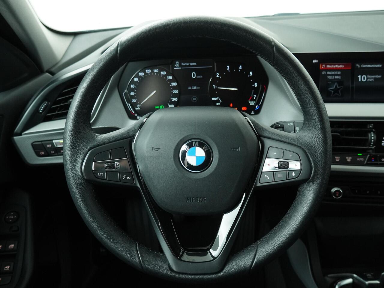 BMW 1-SERIE 118i | Carplay | Airco |