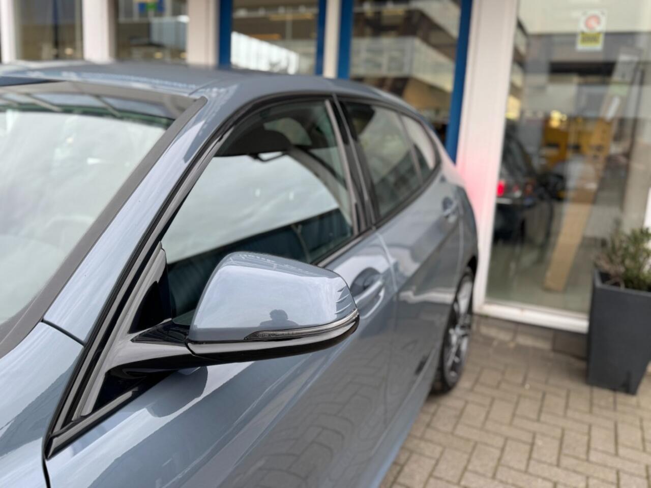 BMW 1-SERIE 118i High Executive I Msport I Stoelverw. I LED I Climate contr.