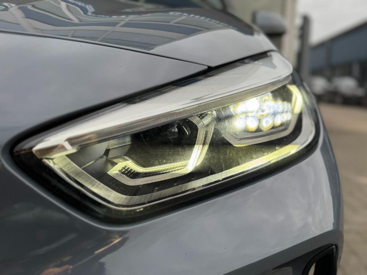 BMW 1-SERIE 118i High Executive I Msport I Stoelverw. I LED I Climate contr.