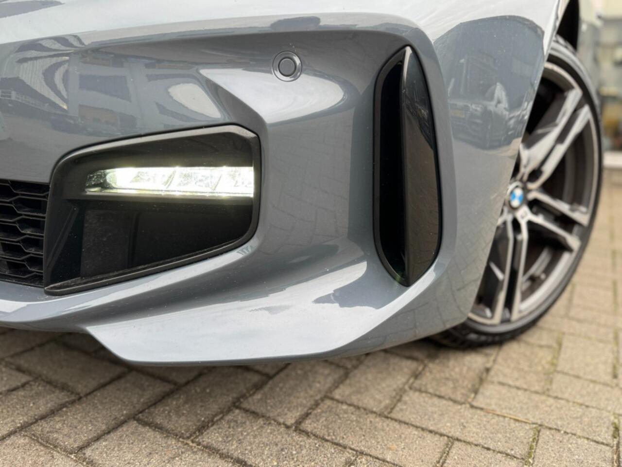 BMW 1-SERIE 118i High Executive I Msport I Stoelverw. I LED I Climate contr.