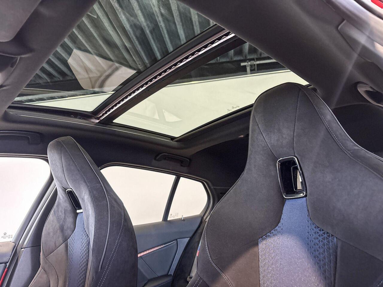 BMW 1-SERIE 118i Executive Edition Model M Sport Aut.