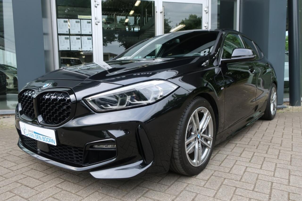 BMW 1-SERIE 118I M-SPORT, LED Verlichting, Navi, Clima, etc.