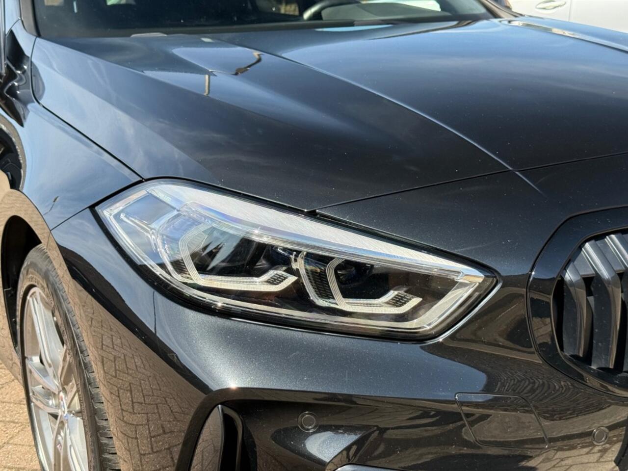 BMW 1-SERIE 118I M-Sport Automaat Navi LED 50 Jahre Cruise