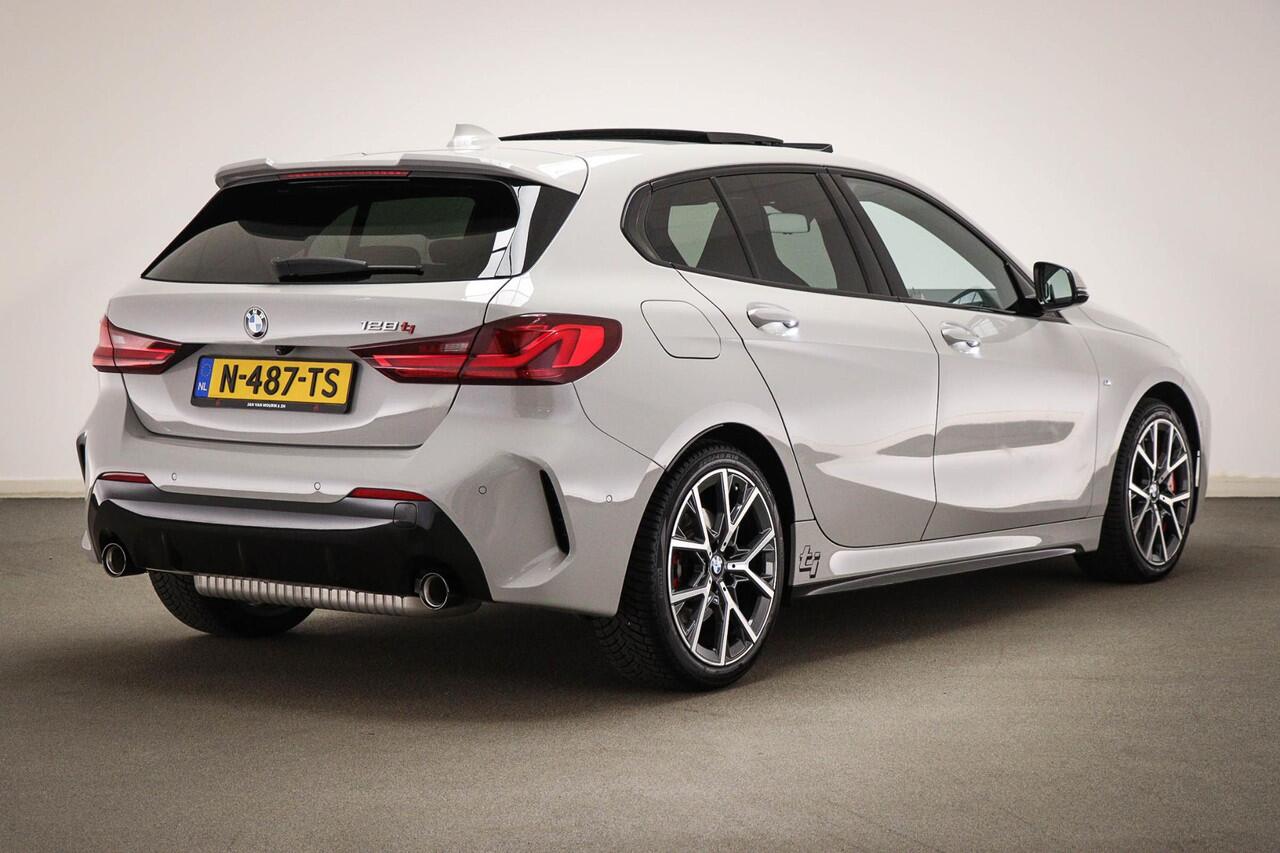 BMW 1-SERIE 128ti High Executive | COMFORT / PARKING- PACK | PANORAMADAK | STUURVERWARMING