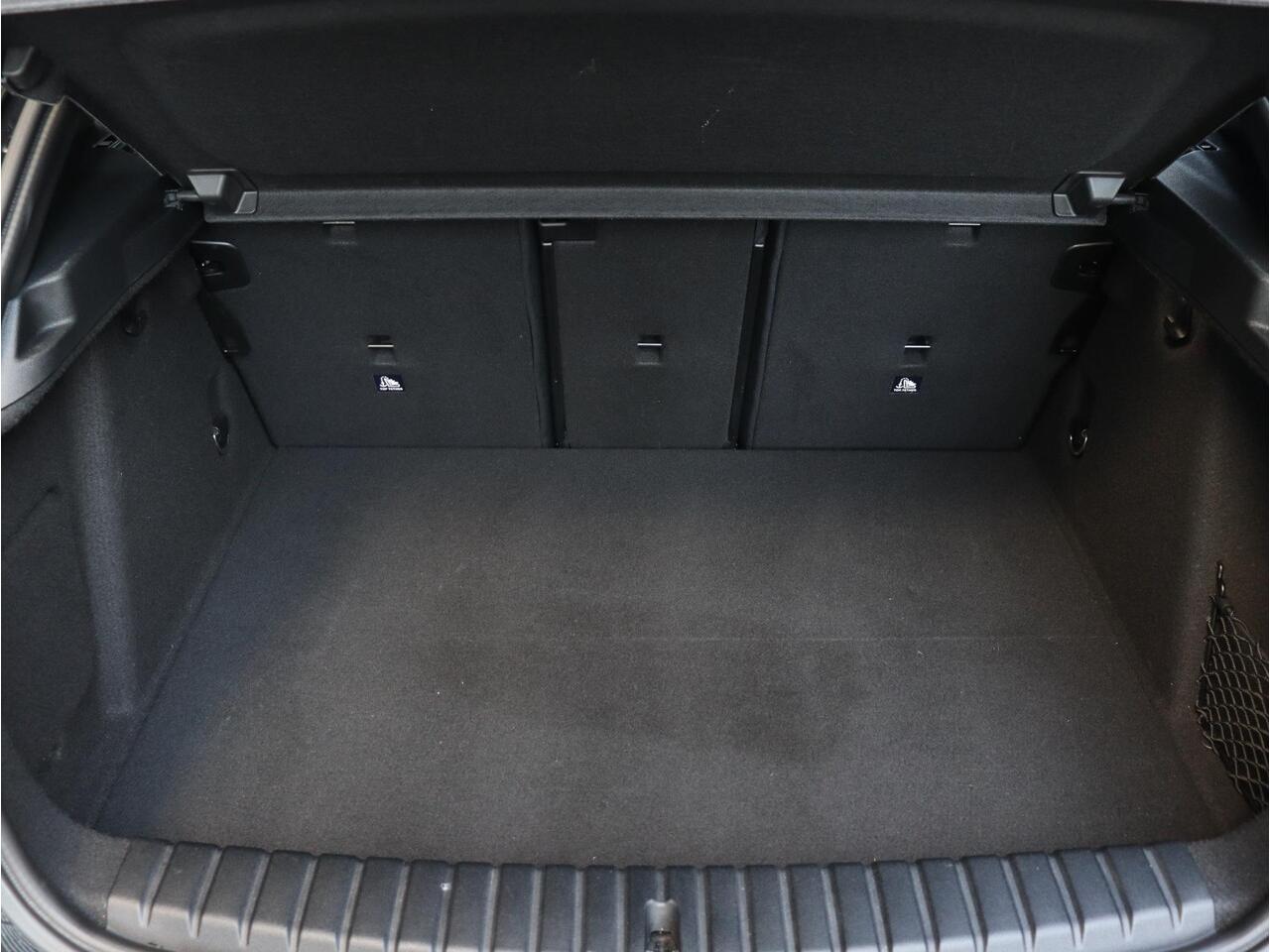 BMW 1-SERIE 118i | Executive | M Sportpakket | Panodak | HiFi | Apple Carplay | Stuurwiel Verwarming | 18'' LMV